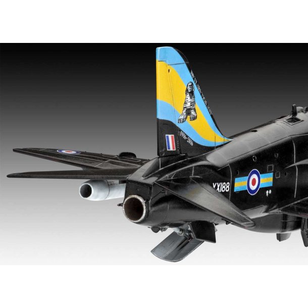 Revell BAe Hawk T.1 Jagerfly - Med lim og maling