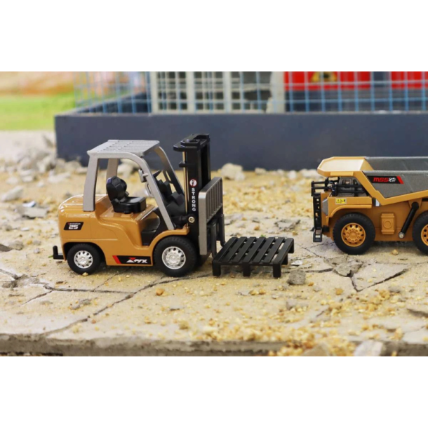 MX R/C Constructions Forklift � R/C 1:64 (3+ �r) 2.4GHz