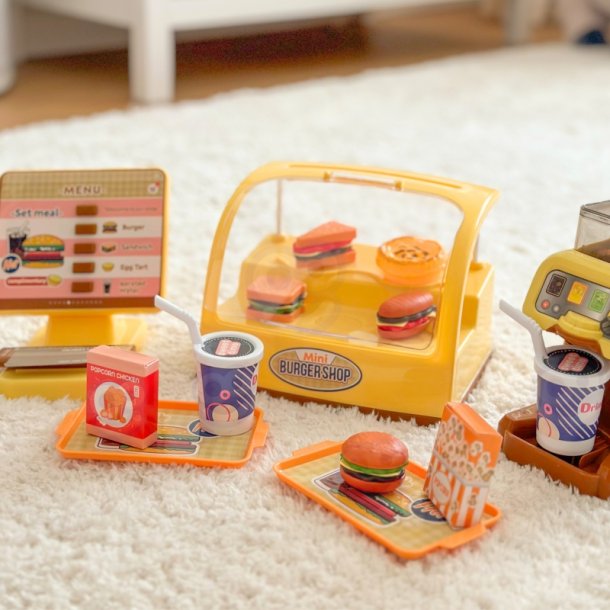 WOOPIE Mini Burger Shop BIG BURGER  Fastfood Restaurant med Lys og Lyd (fra 3 r)