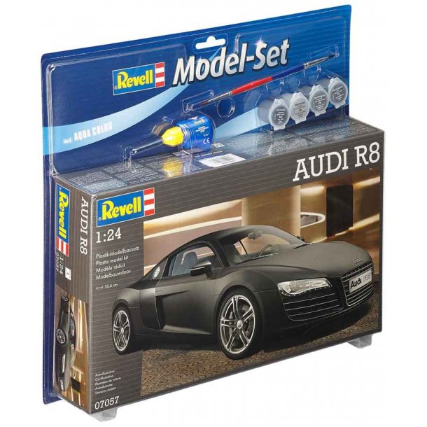 Revell Audi R8 - scale 1:24  Med lim og maling