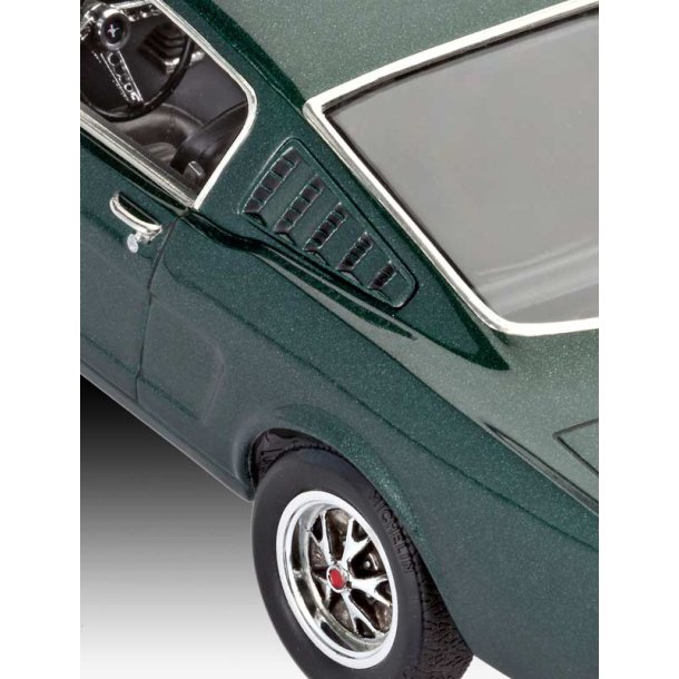 Revell Ford mustang fastback 65