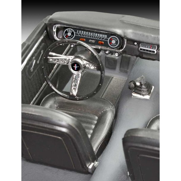 Revell Ford mustang fastback 65