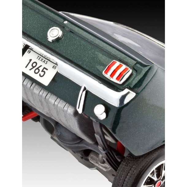 Revell Ford mustang fastback 65