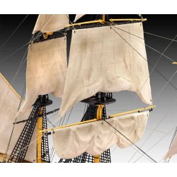 Revell HMS Victory 1:225 - Med lim og maling