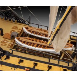 Revell HMS Victory 1:225 - Med lim og maling