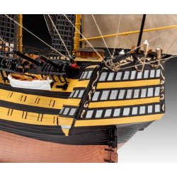 Revell HMS Victory 1:225 - Med lim og maling