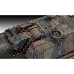 Revell Panzerhaubitze 2000 modell tank
