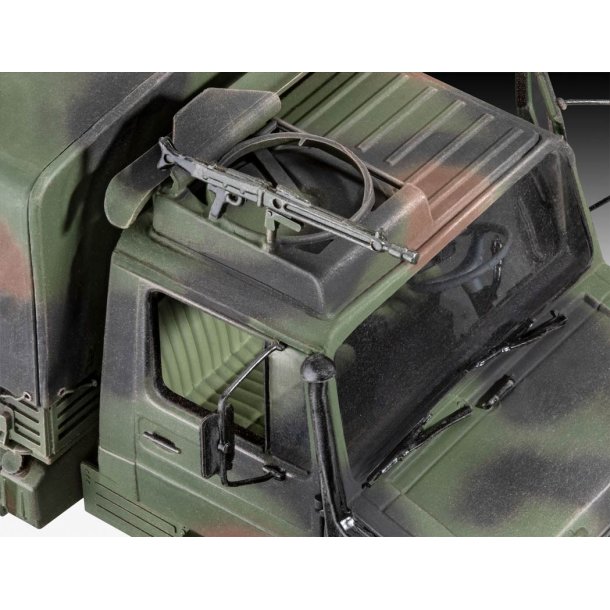 Revell Unimog 2T milgl.