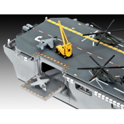 Revell Assault Carrier USS WASP CLASS modelskib