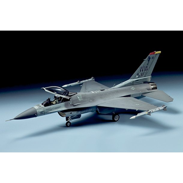 Tamiya F-16 CJ Fighting Falcon modelfly