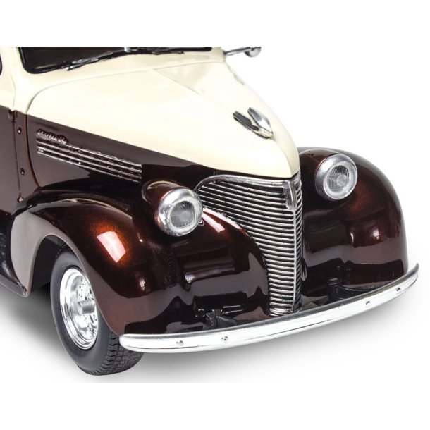 Revell 1939 Chevy Sedan Delivery modelbil