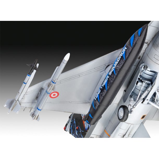 Revell Fighting Falcon F-16D