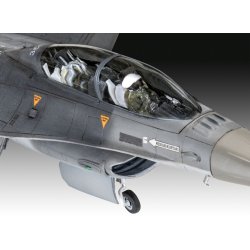 Revell Fighting Falcon F-16D