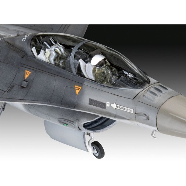 Revell Fighting Falcon F-16D