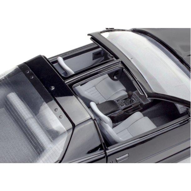 Revell 1987 Pontiac Firebird GTA - modelbil